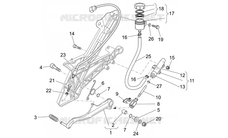 Rear master cylinder