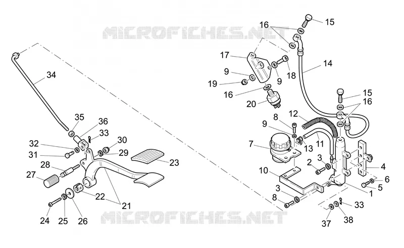 Rear master cylinder