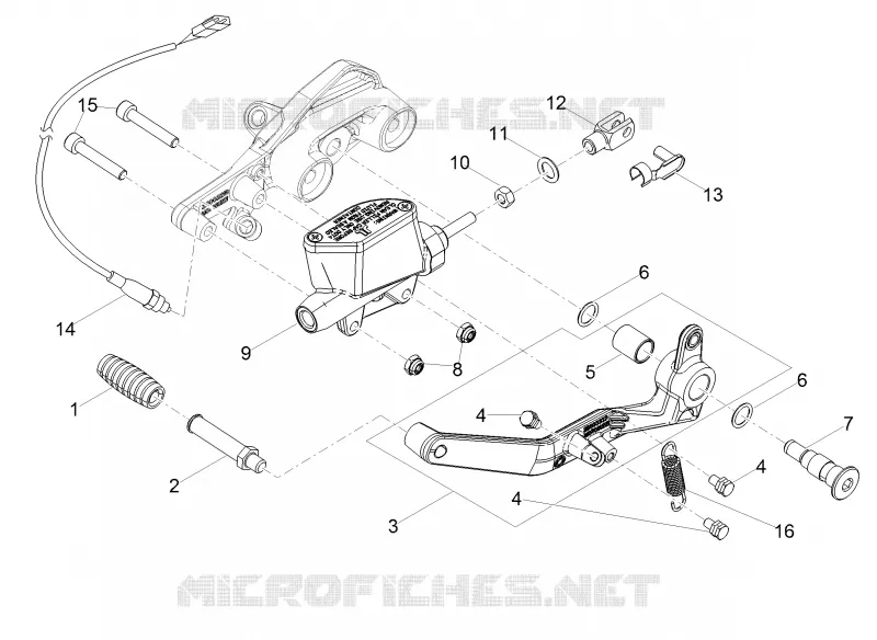 Rear master cylinder